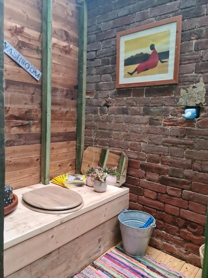 Готель The Potting Shed Manuden Екстер'єр фото