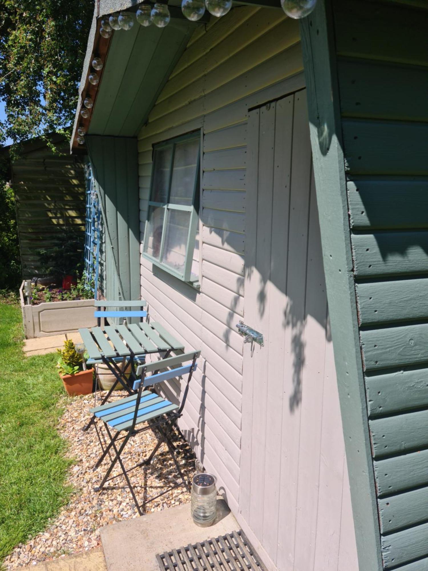 Готель The Potting Shed Manuden Екстер'єр фото